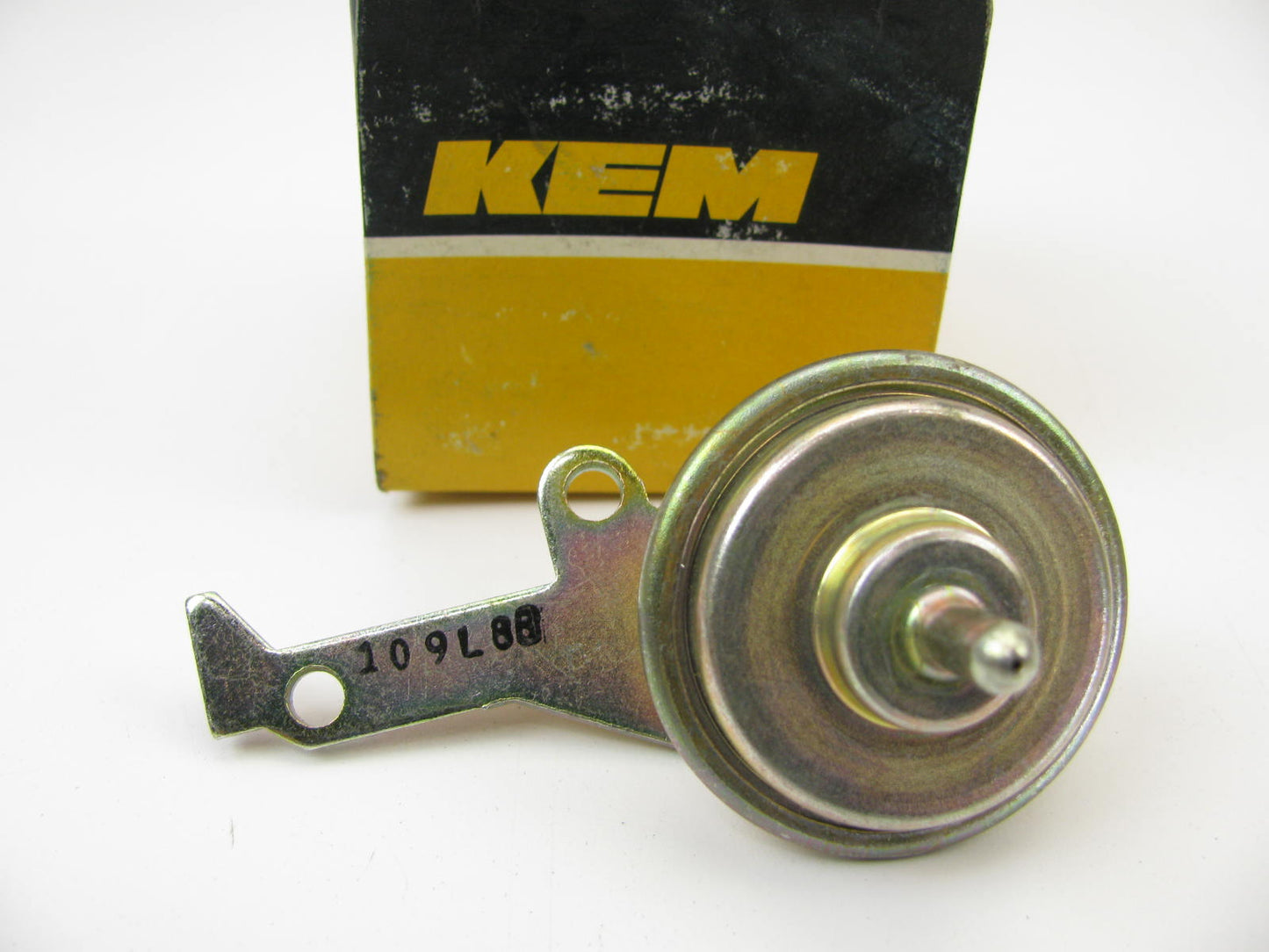 Kemparts CP147 Carburetor Choke Pull-Off 1979-1980 GM AMC 2.5L Rochester 2-BBL