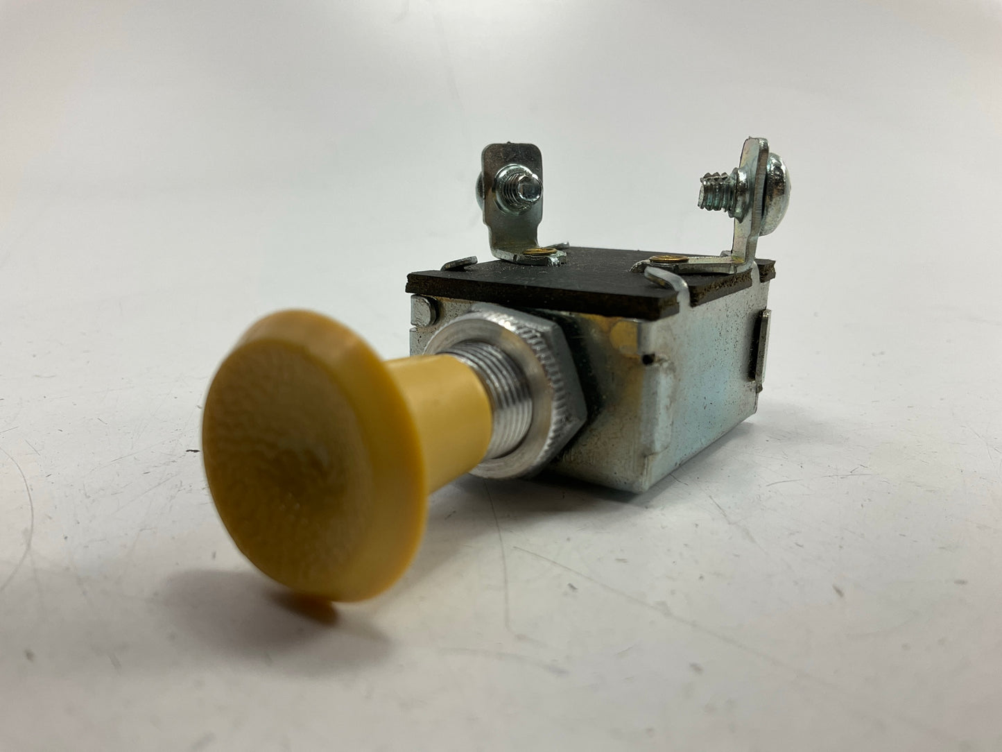 Kemparts LS2A Universal Push Pull Switch 12 Volts 30 Amps 12V