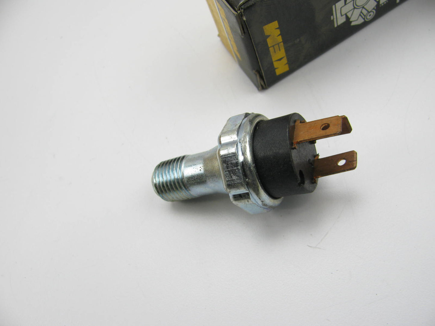 Kemparts PS93 Engine Oil Pressure Switch - 1S6559 OP6627  PS-136 S389