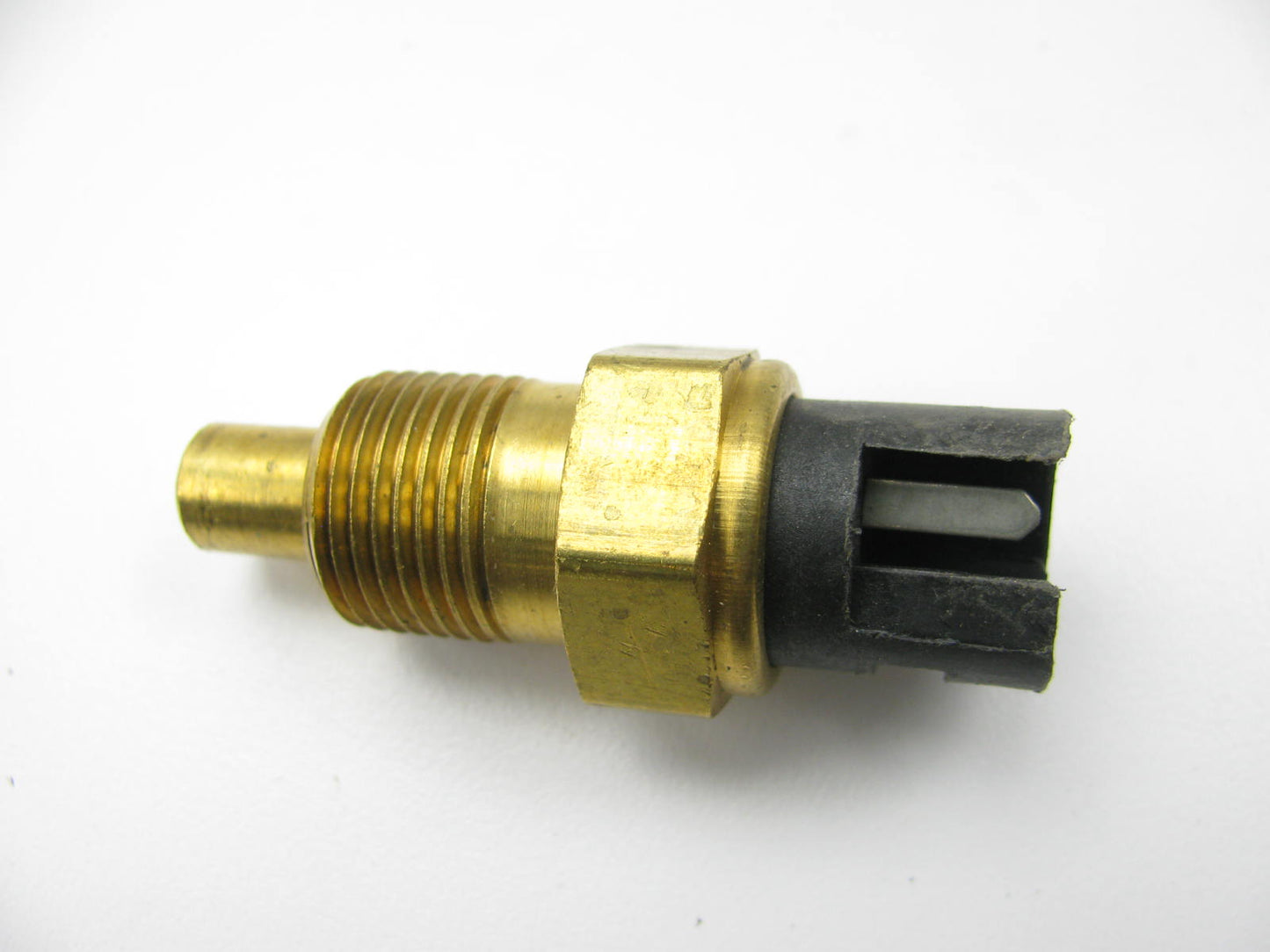Kemparts TW118 Engine Coolant Temperature Sensor Sender Switch