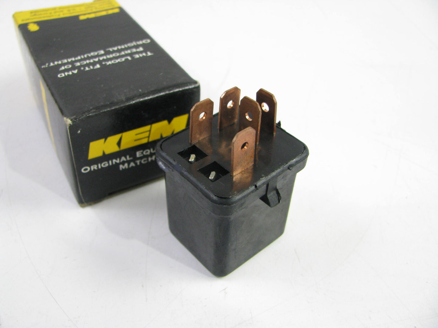Kemparts W806 HVAC Blower Relay - 8-94218-497-0