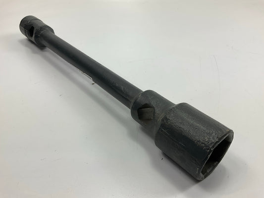 Ken-Tool 32501 Double End Truck Wrench - 1-1/8'' With 13/16'' Sq. X 1-1/2''