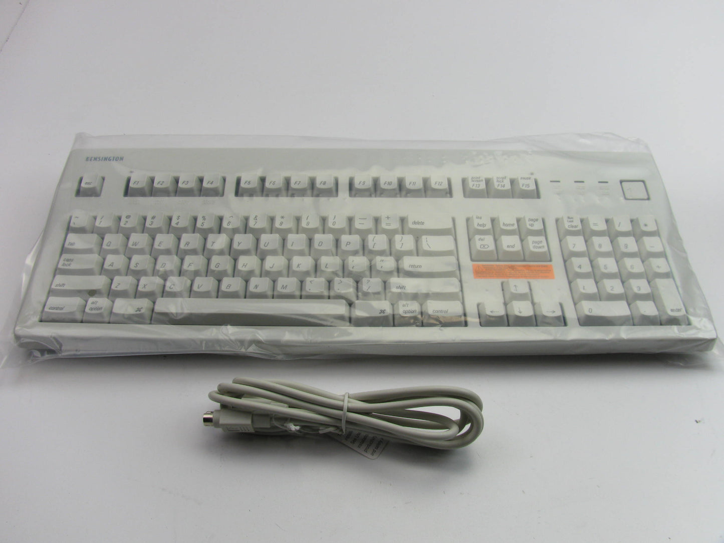 MAC Only - NEW IN BOX - KENSINGTON 64330 Keyboard 105-Key Mac Keyboard