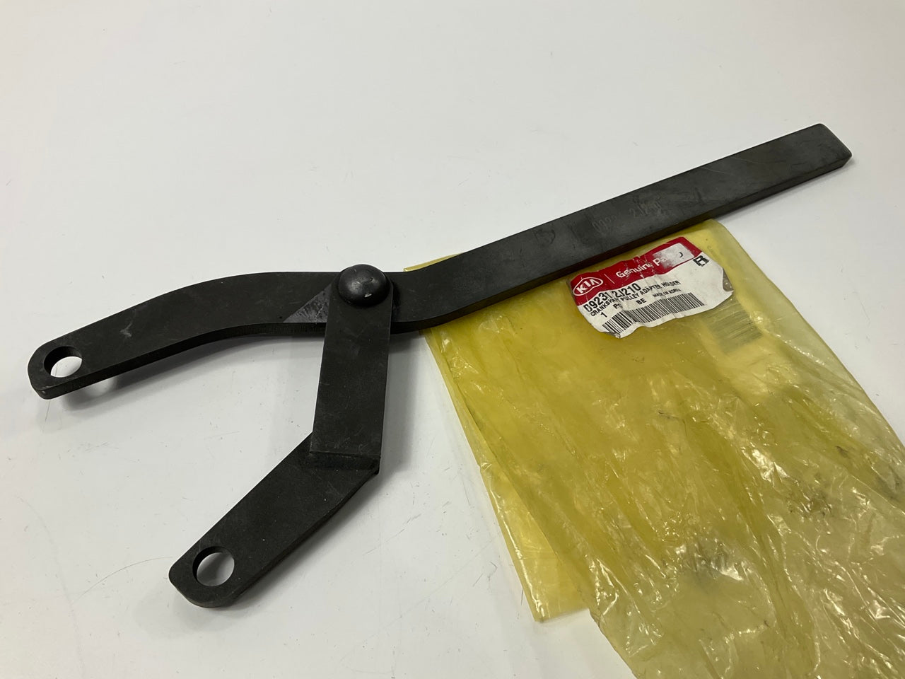 NEW GENUINE Crankshaft Pulley Adapter Holder Removal Tool OEM For Kia 092312J210