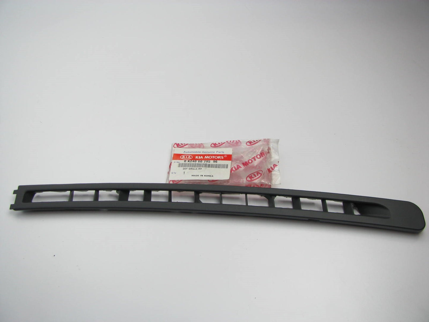 NEW Right Passengers Side Dashboard Defroster Heater Duct OEM For 1995-97 Sephia