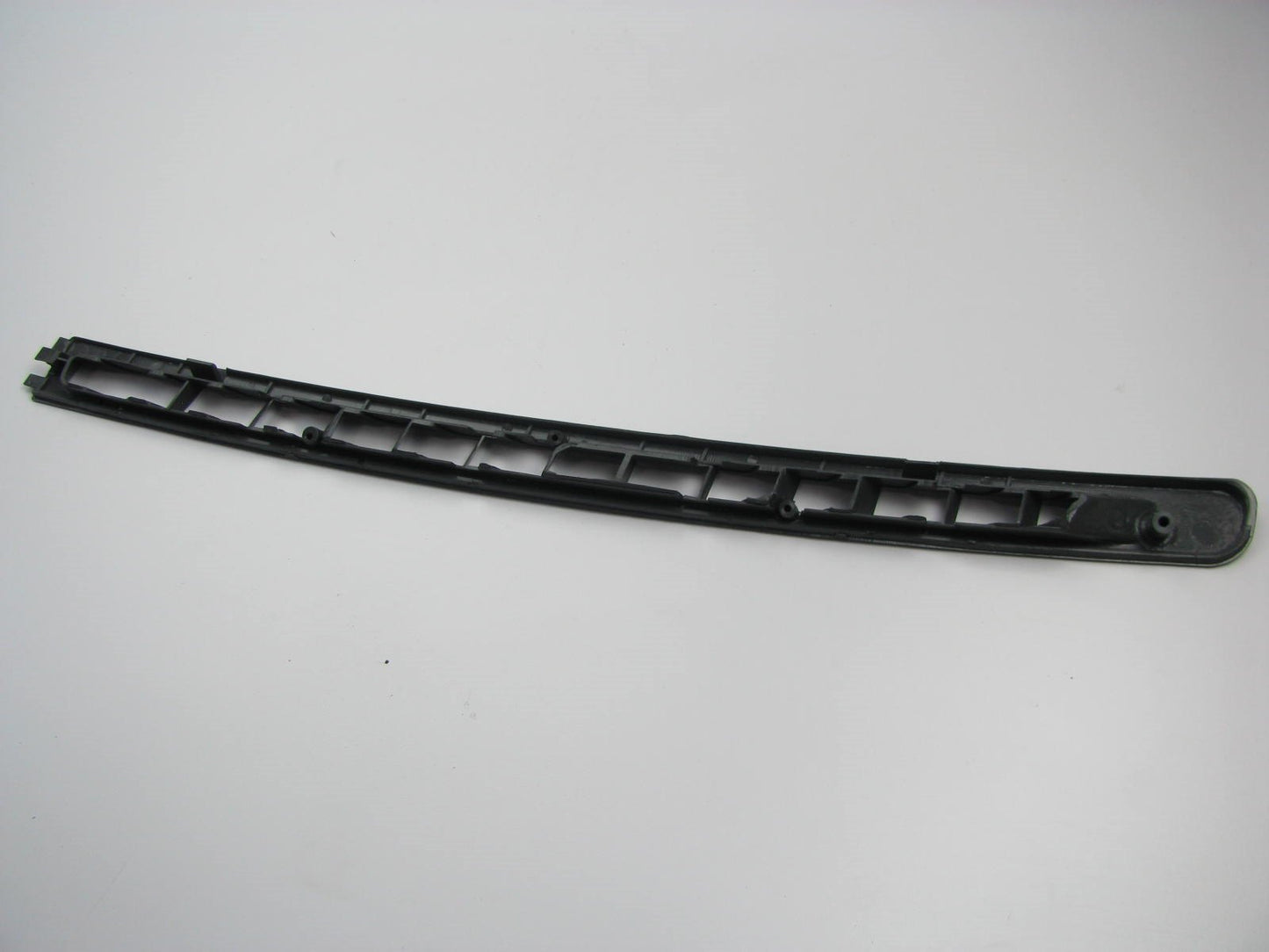 NEW Right Passengers Side Dashboard Defroster Heater Duct OEM For 1995-97 Sephia