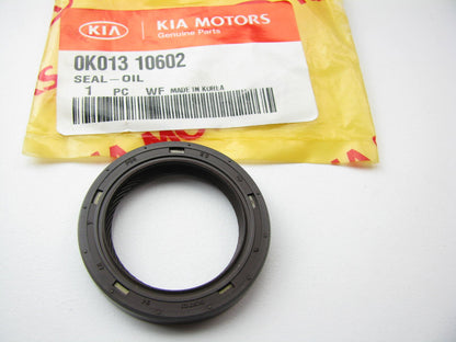 New Genuine Engine Camshaft Seal OEM For Kia 4 CYLINDER  0K01310602