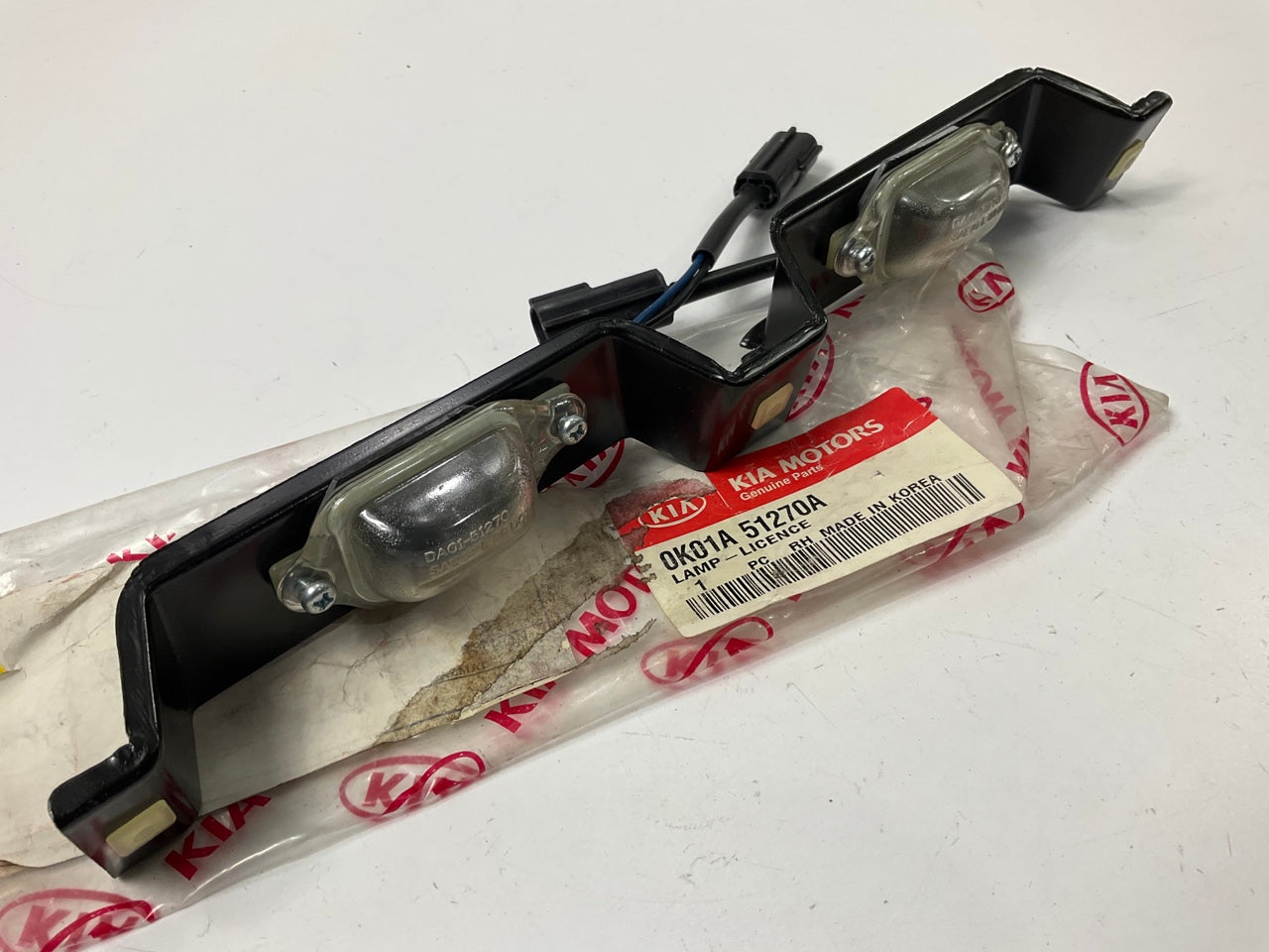 NEW License Plate Light Lamp OEM For 1998-2002 Kia Sportage 0K01A51270A