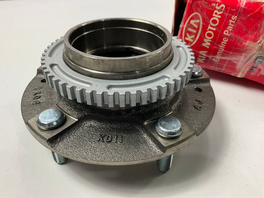 NEW GENUINE Front Wheel Hub OEM For 2000-2002 Kia Sportage 0K08133060