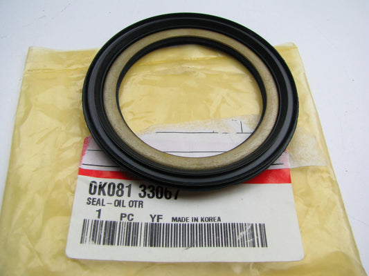 New OEM Front Outer Wheel Seal For 95-02 Kia Sportage 0K08133067