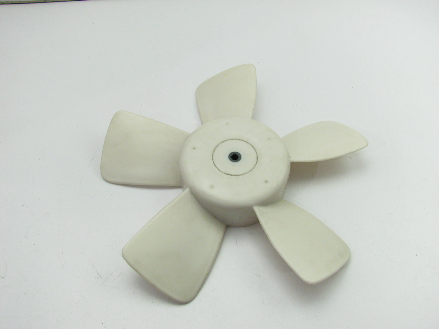 NEW - OEM 0K20115140 Radiator Cooling Fan Blade For 1994-1997 Kia Sephia