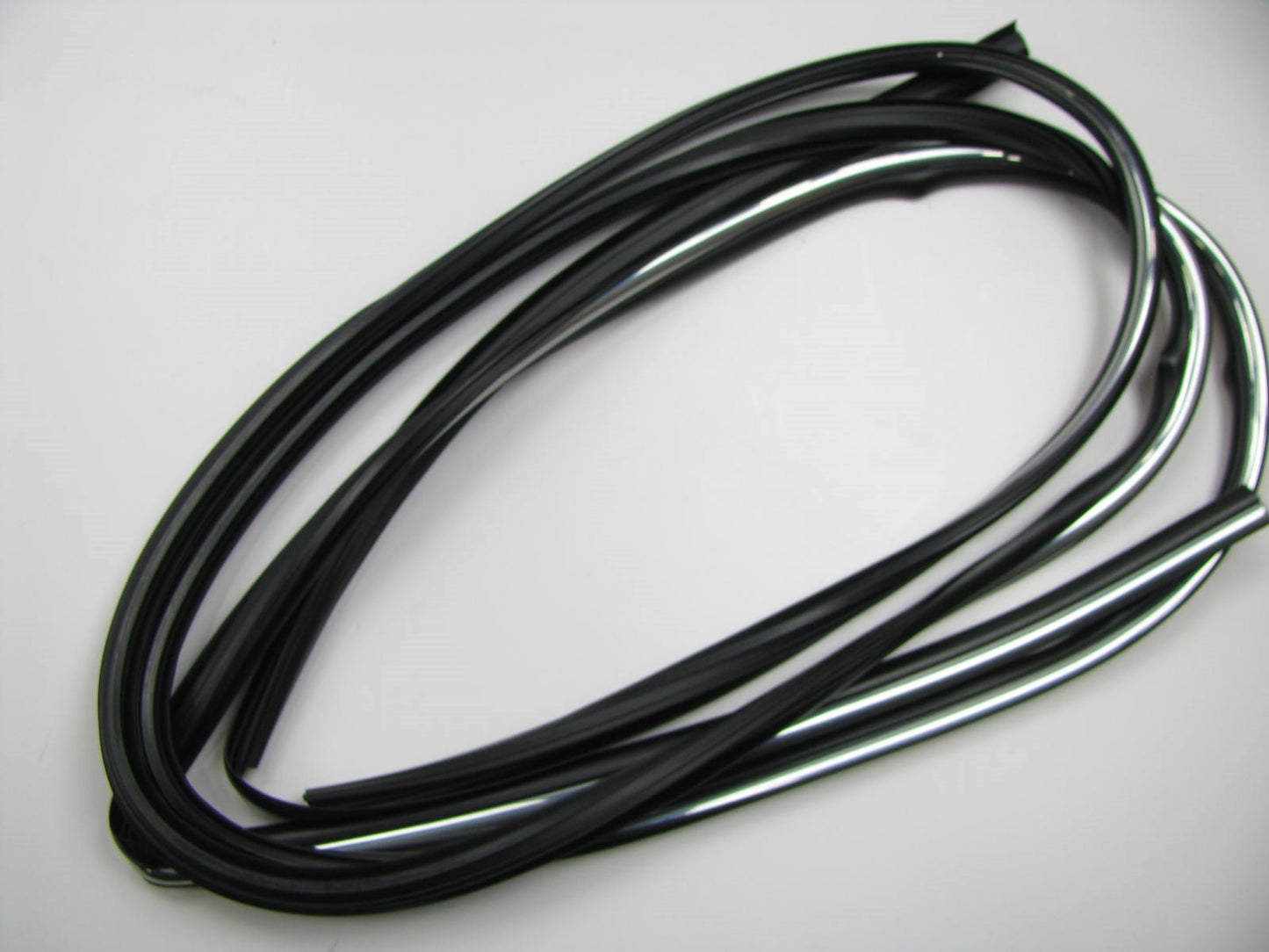 New Rear Window Reveal Trim Moulding Seal OEM For 93-95 Kia Sephia 0K203 50 609C