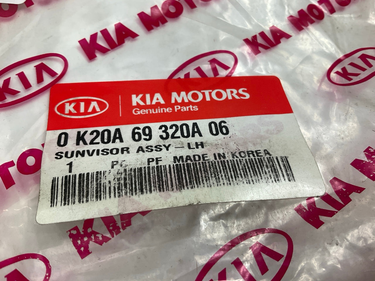 NEW Left Drivers Gray Sun Visor OEM For 1995 Kia Sephia W/O Sunr. 0K20A69320A06