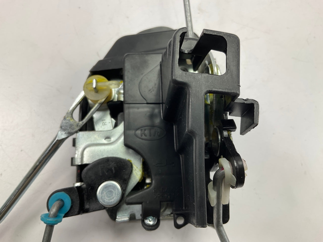 NEW Front Right Passenger Side Door Lock Latch OEM For 01-04 Spectra 0K2A158310D