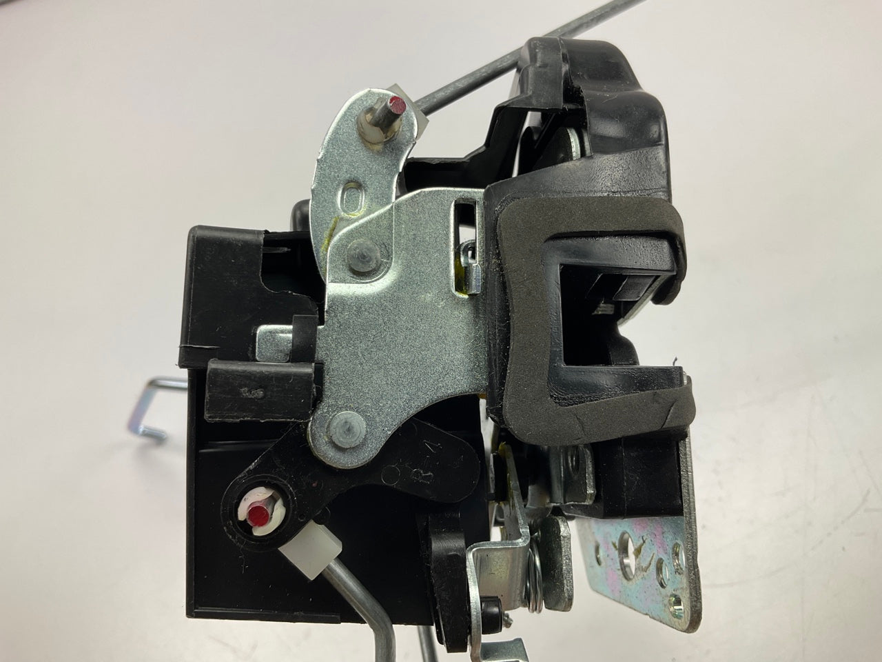 NEW Front Right Passenger Side Door Lock Latch OEM For 01-04 Spectra 0K2A158310D