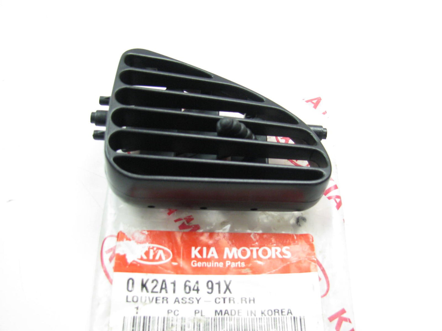 NEW Center Right A/C Air Vent Grille OEM For 1997-01 Sephia, 2000-01 Spectra