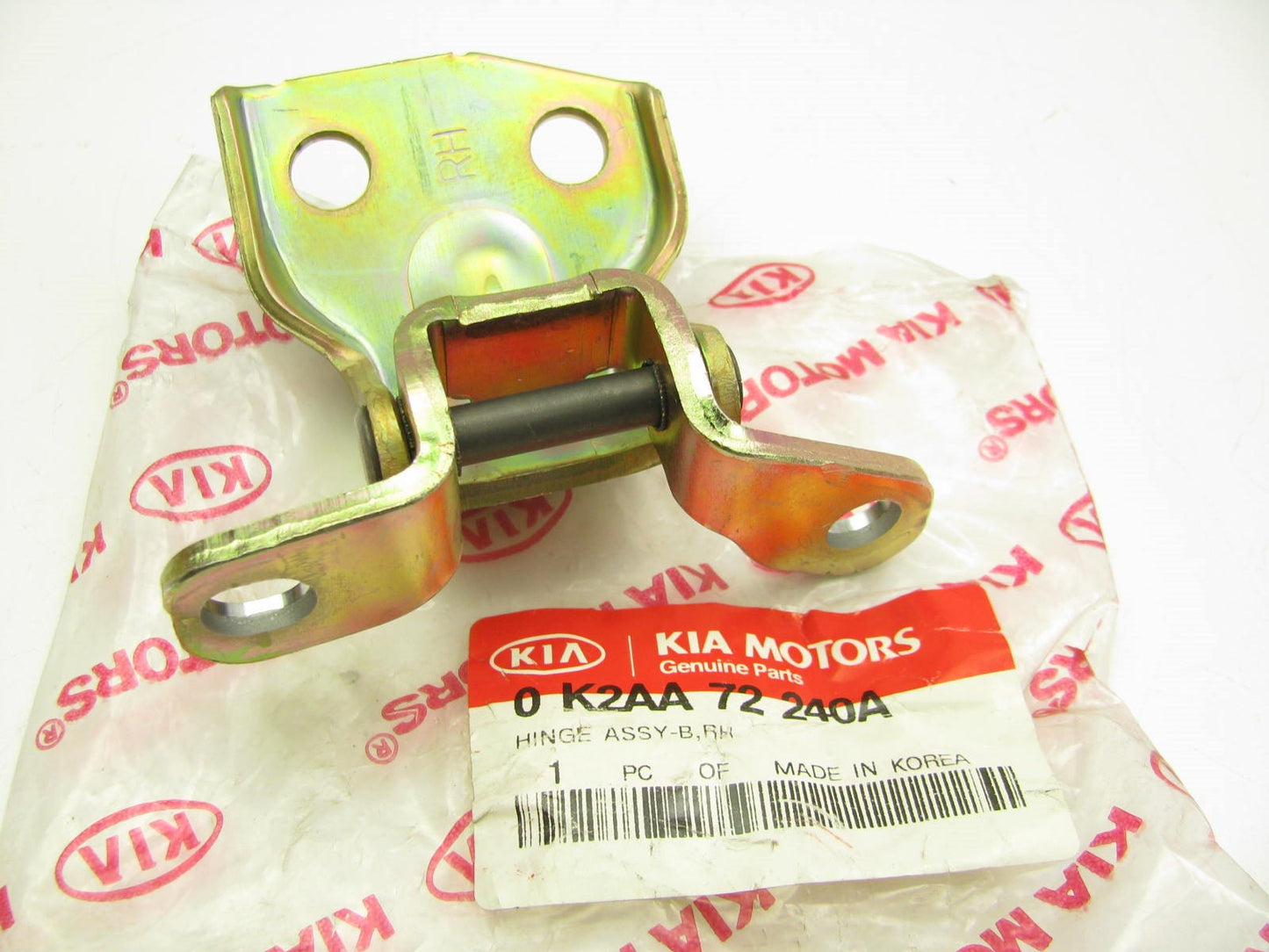 Right Passengers Side Door Lower Hinge OEM For 1998-01 Kia Sephia, 00-04 Spectra