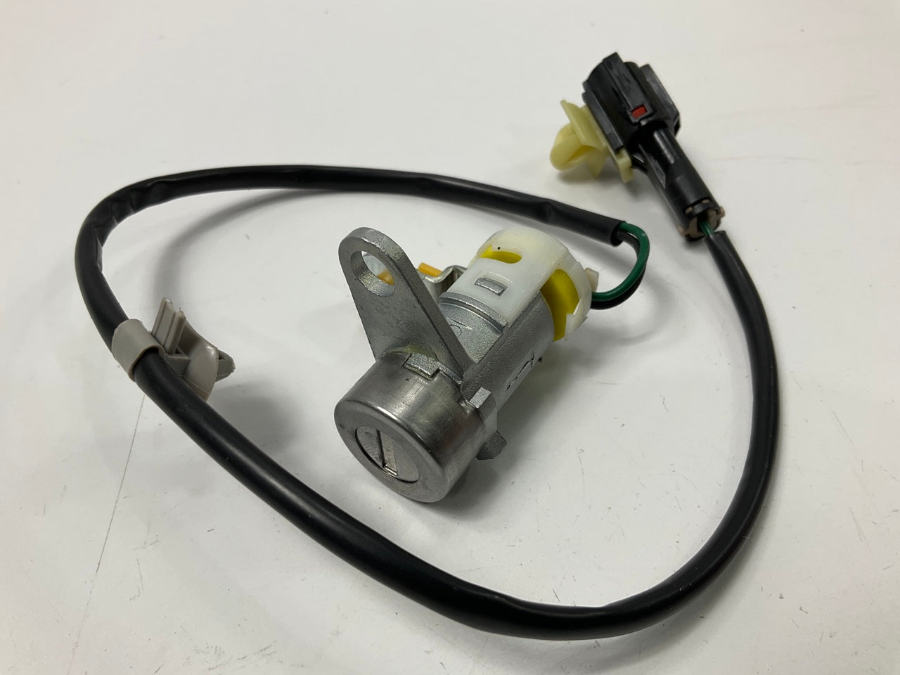 NEW Key Set Ignition Lock Cylinder & Door OEM For 01-04 Kia Spectra 0K2BP09010