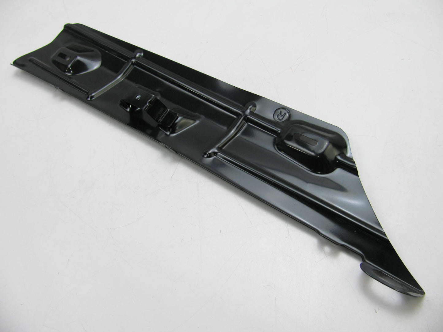 Rear Right Bumper Cover Side Bracket OEM For 2002-2004 Kia Spectra 0K2N150380