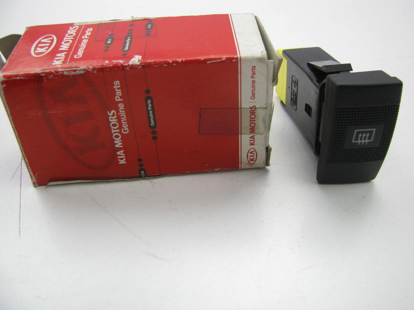NEW - OEM Rear Window Defroster Switch For 2001-04 Kia Spectra 0K2N166460A