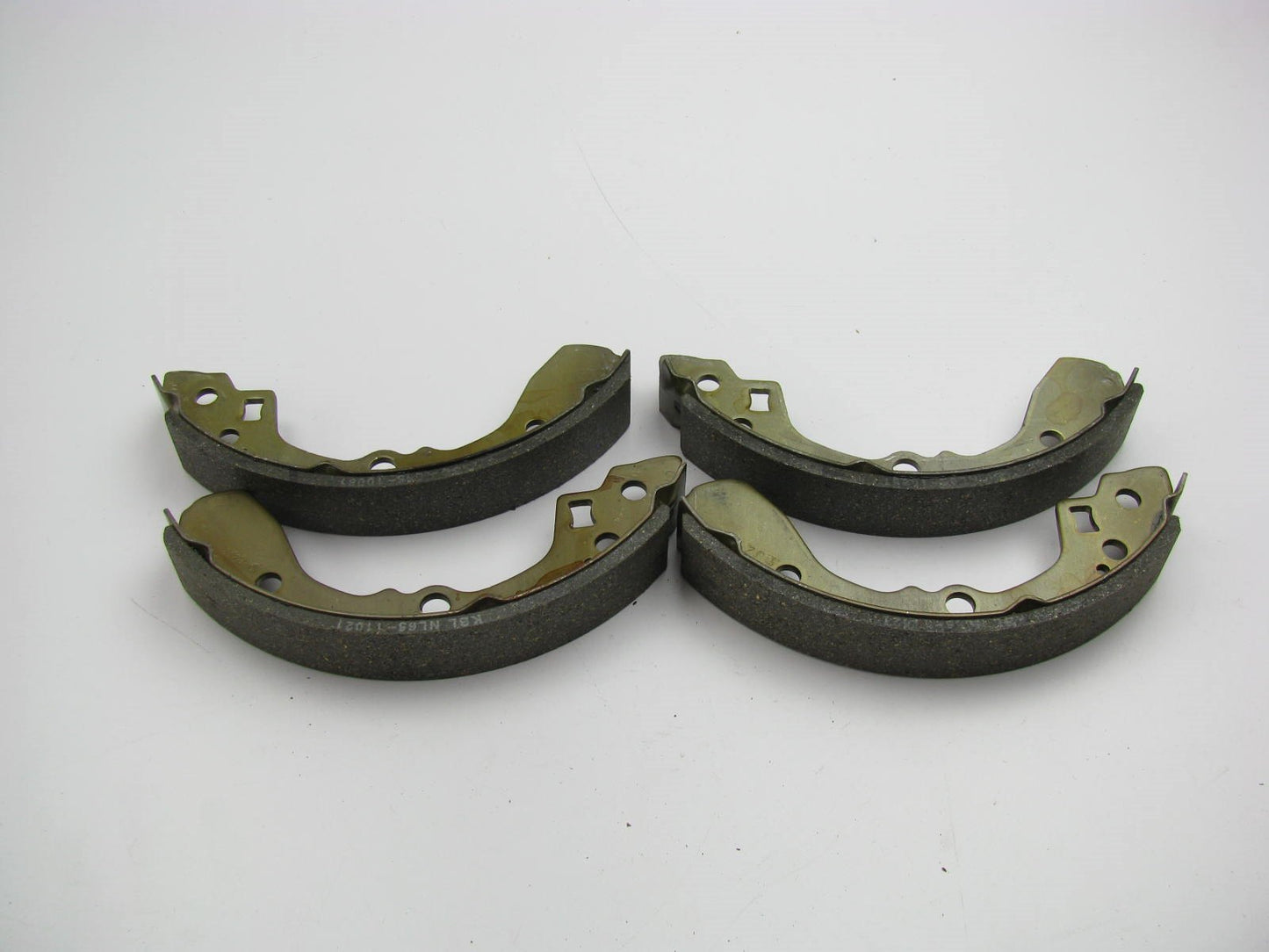 NEW GENUINE OEM Rear Drum Brake Shoes For 2001-2005 Kia Rio 0K30A2628Z