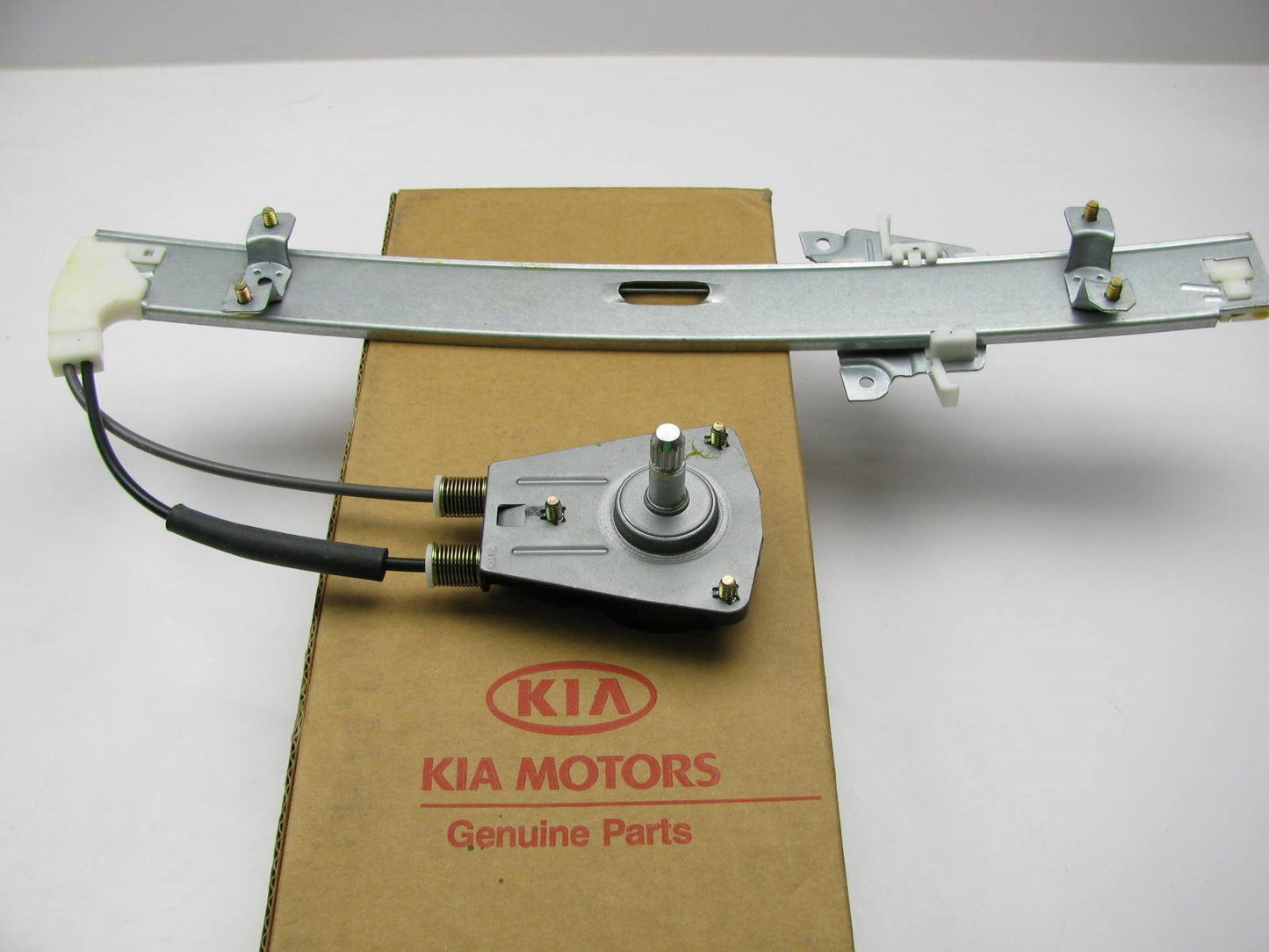 NEW GENUINE Front Right Window Regulator OEM For 2001-2005 Kia Rio