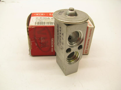 NEW GENUINE A/C Expansion Valve OEM For 01-05 Rio 0K30A61J12