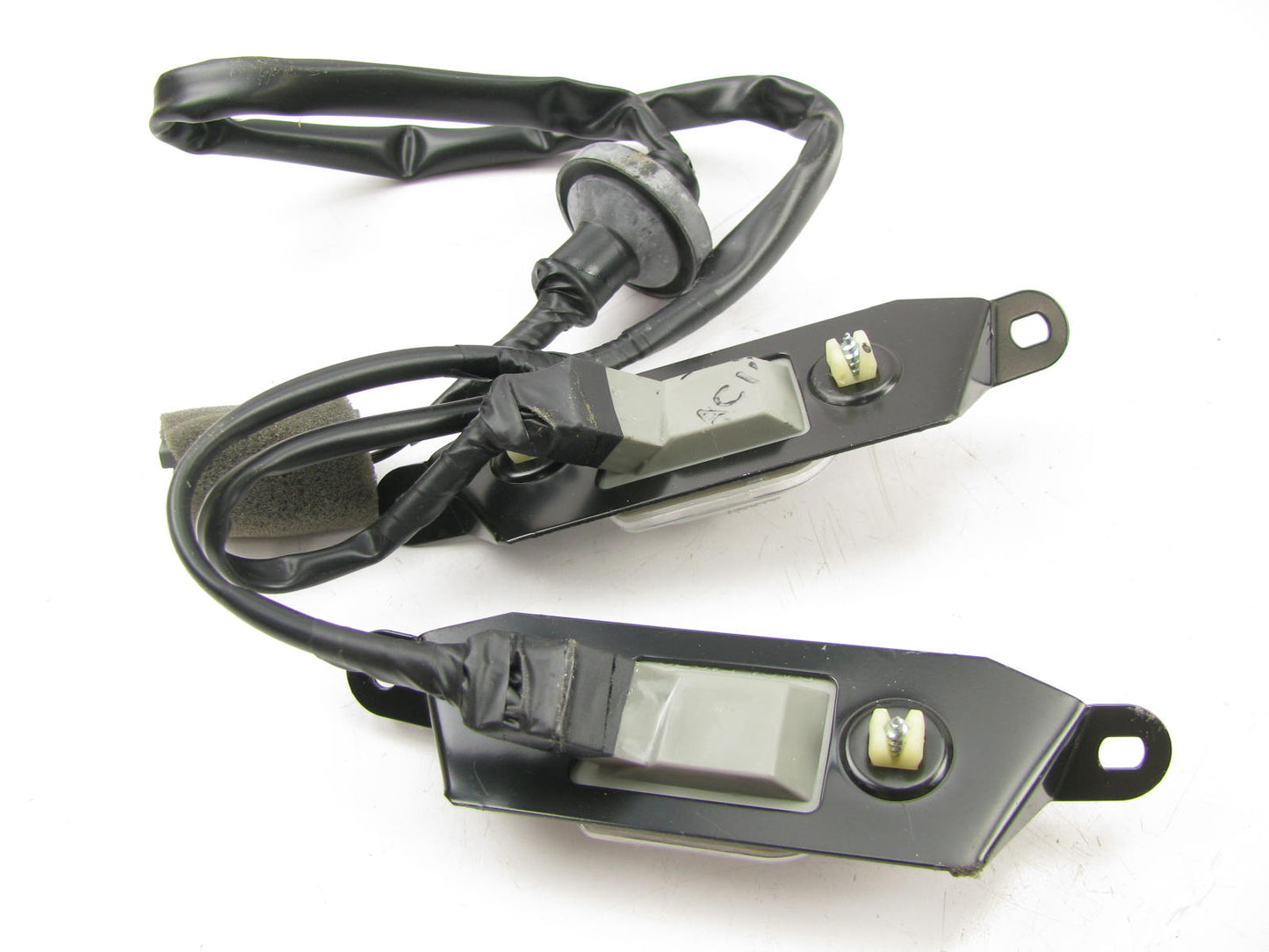 NEW GENUINE License Plate Light Lamps OEM For 2001-2002 Kia Rio 0K33C51270