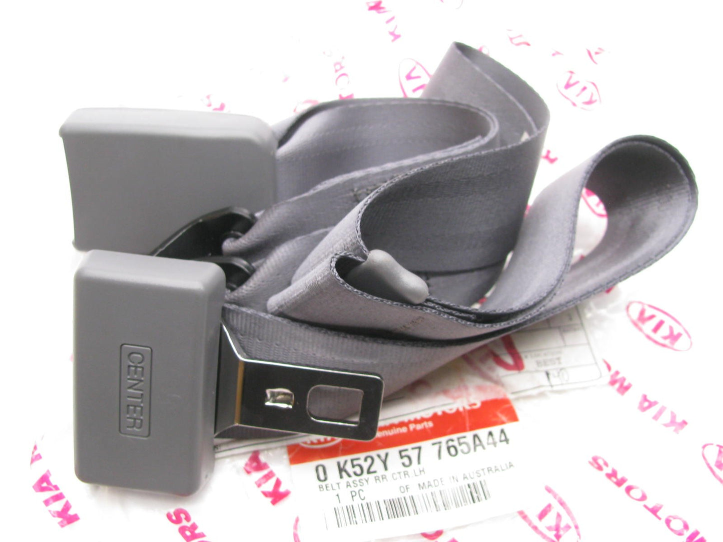 New REAR CENTER LEFT Third Row Seat Belt Buckle Gray OEM For 02-03 Sedona