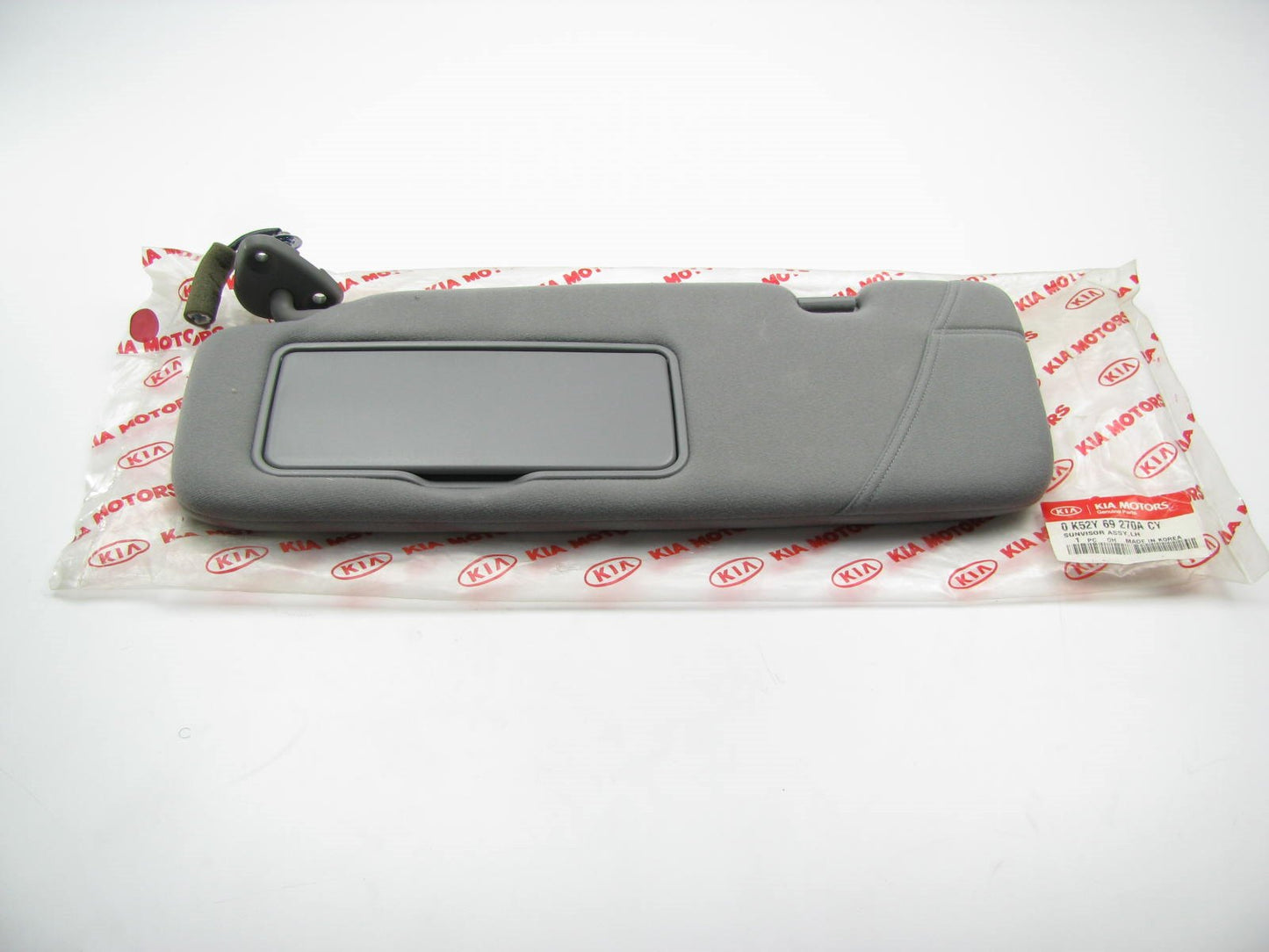 NEW GENUINE GRAY Left Driver Side Sun Visor OEM For 04-05 Sedona W/ SUNROOF