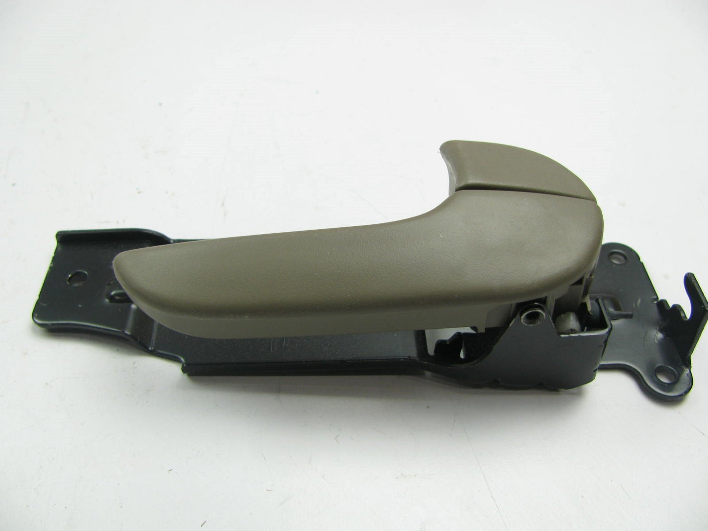 NEW - OEM Front Right Interior Door Handle BEIGE For 2002-05 Sedona 0K53A58330BT