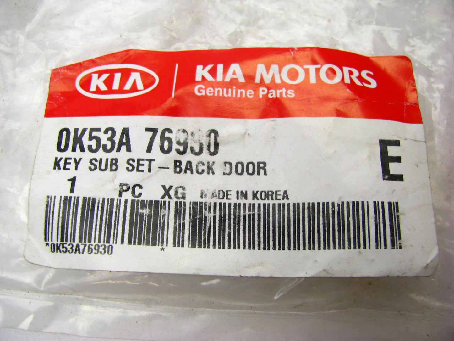 NEW - OEM 0K53A76930 Liftgate Tailgate Lock Cylinder W/ 2 Keys For 02-05 Sedona