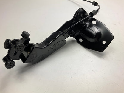 Left Drivers Side Sliding Slide Door Lower Roller OEM For 2002-2005 Kia Sedona