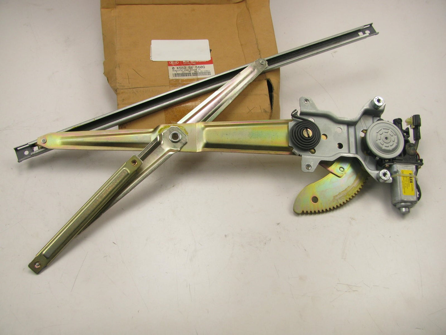 NEW FRONT Right Power Window Motor Regulator OEM For 02-05 Sedona 03-09 Sorento