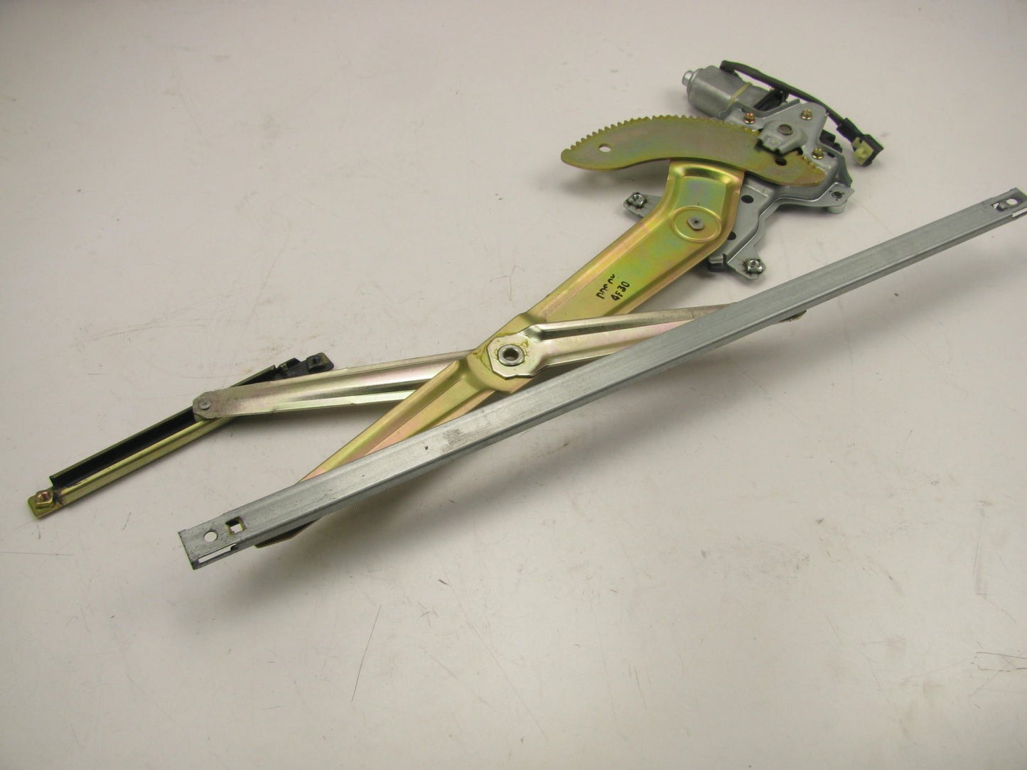 NEW FRONT Right Power Window Motor Regulator OEM For 02-05 Sedona 03-09 Sorento