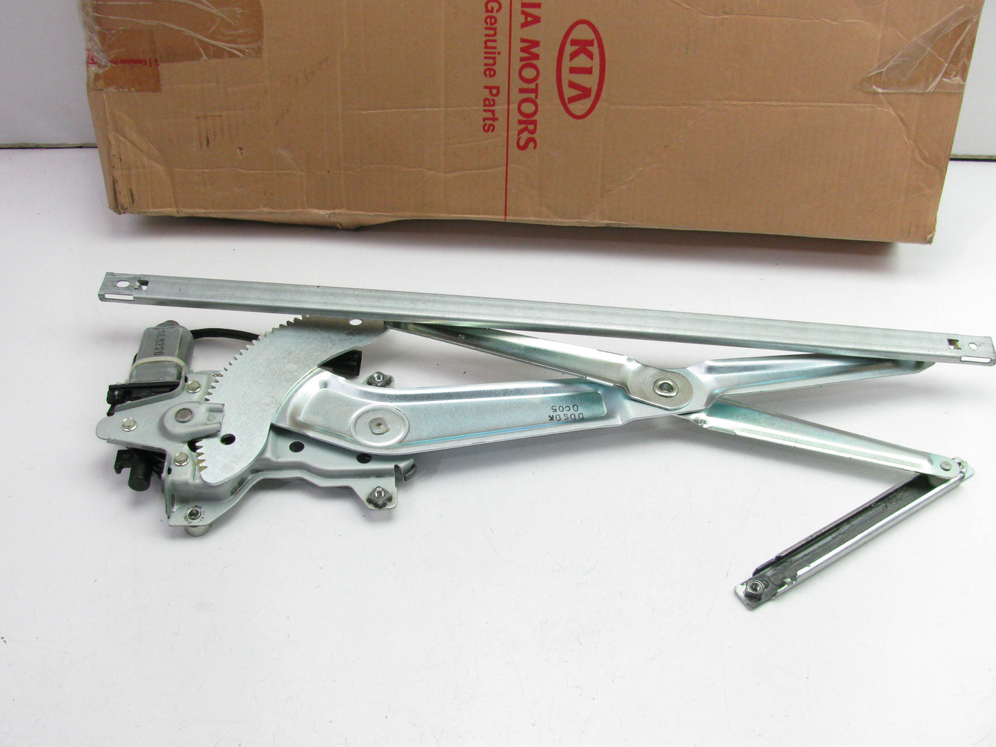 NEW - OEM Front Left Power Window Motor & Regulator For 2002-2005 Kia Sedona