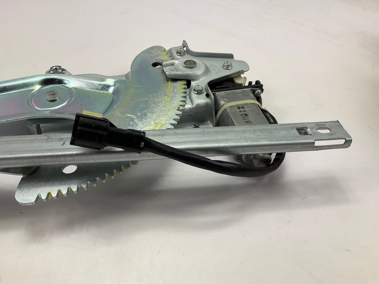 NEW Front Left Power Window Regulator & Motor For 2002-05 Kia Sedona 0K55259560H