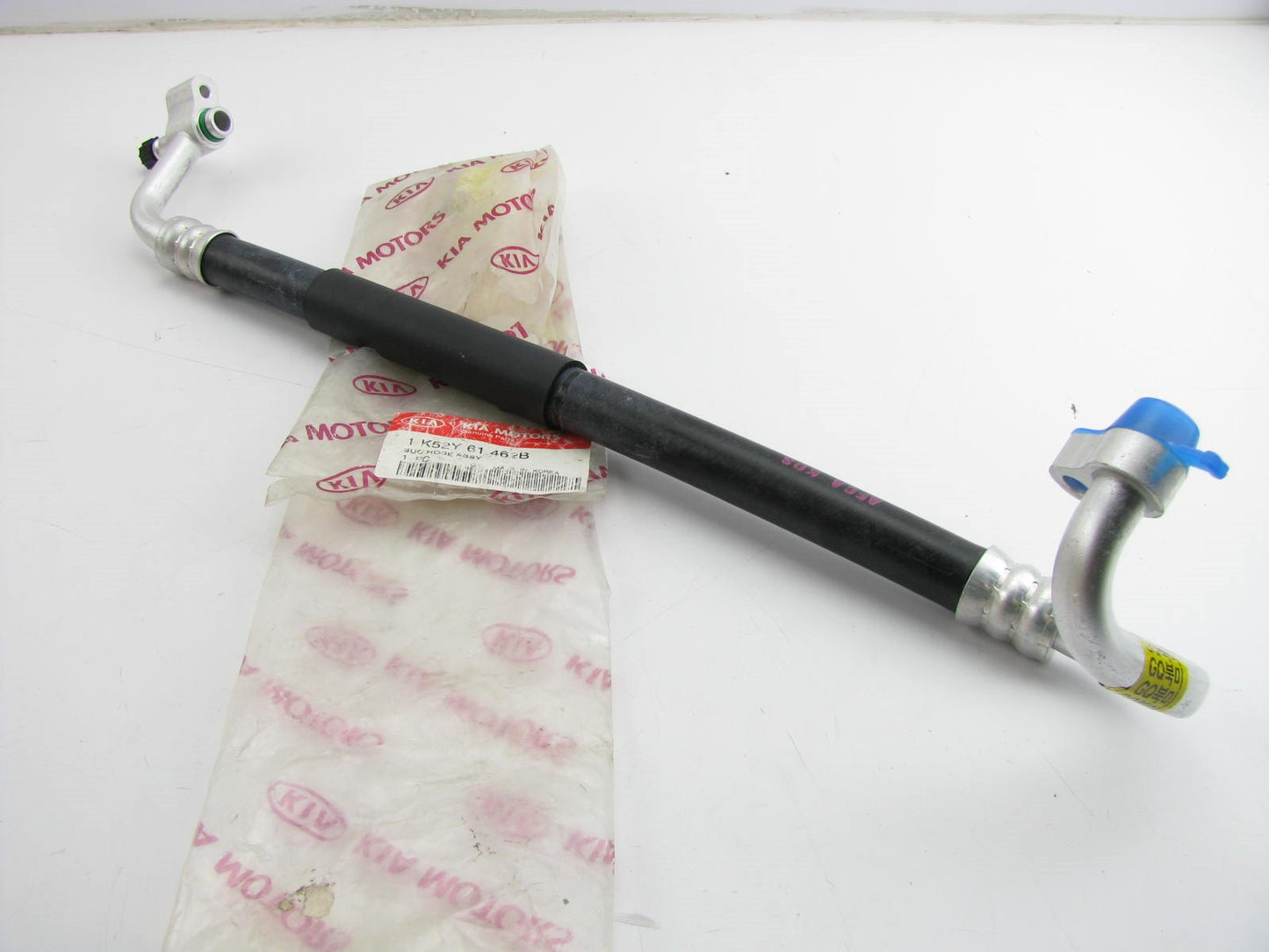 NEW GENUINE HVAC A/C Suction Line Hose OEM For 2002-2005 Kia Sedona 1K52Y61462B