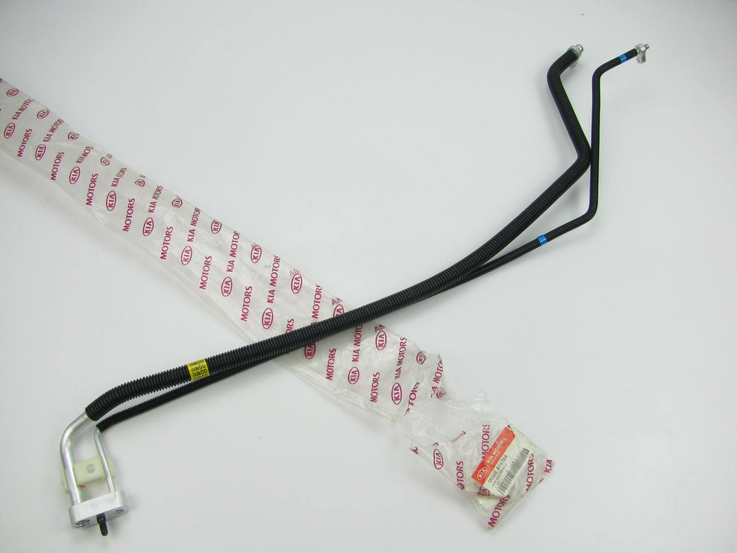 NEW GENUINE Front A/C Pipe Tube Assembly OEM For 2002-05 Kia Sedona 1K56E61478A