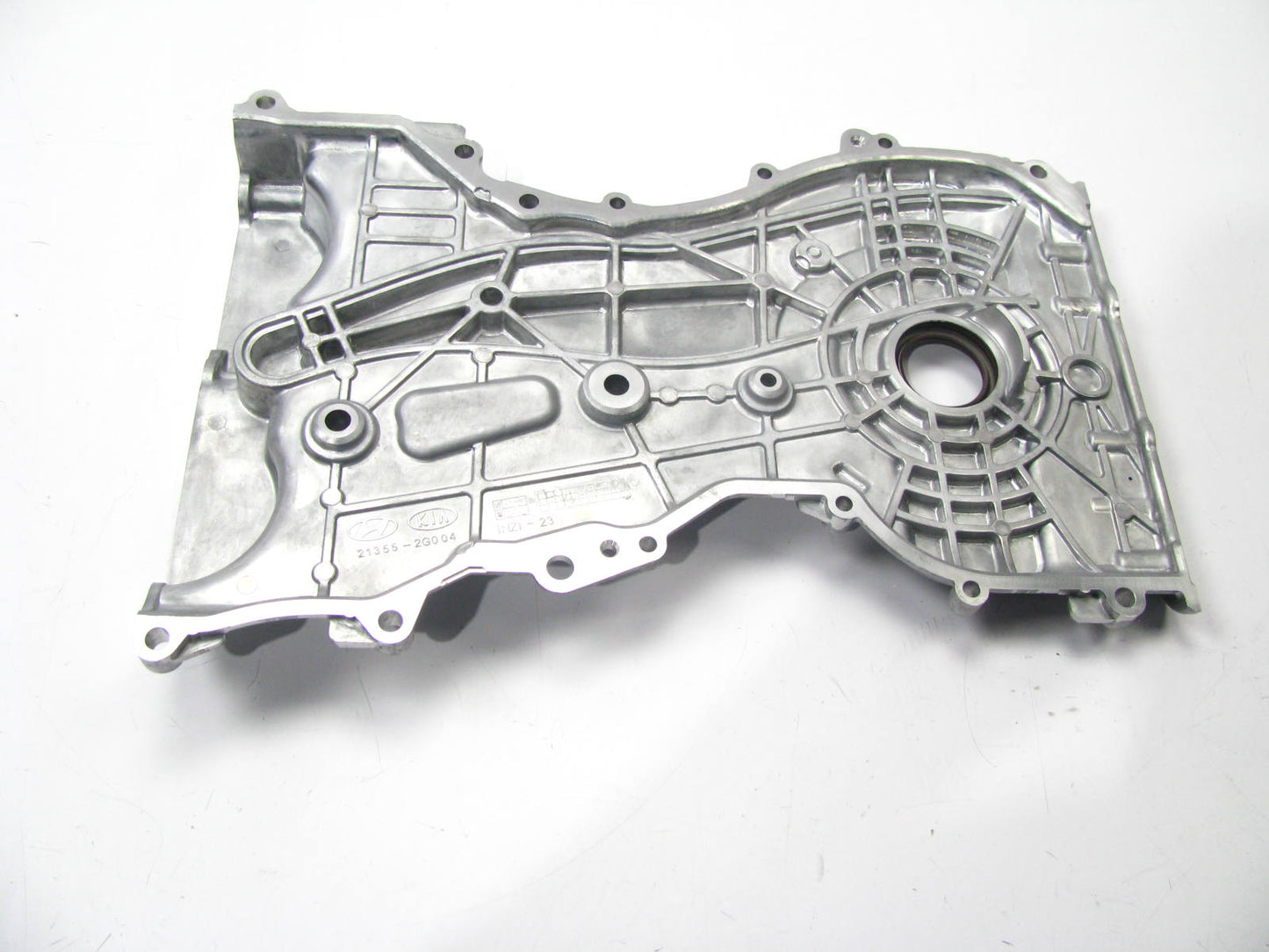 NEW GENUINE Engine Timing Chain Front Cover OEM For Kia 213502G004