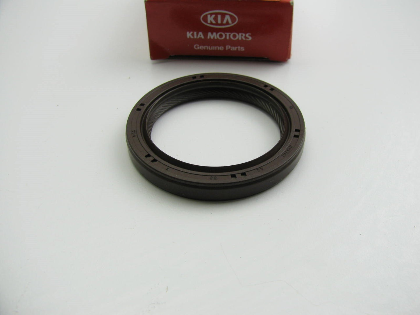 Front Engine Crankshaft Seal OEM For Kia 2142125002