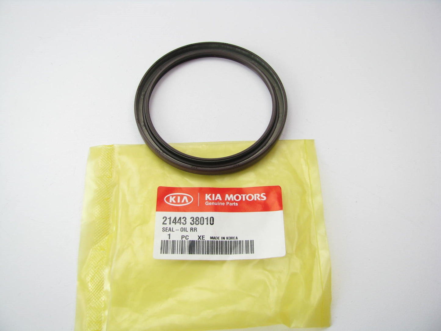 New Genuine Rear Main Seal OEM For 01-06 KIA Optima 2.4L 4-CYLINDER  2144338010