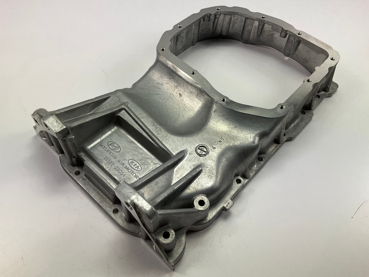 NEW Upper Engine Oil Pan OEM For 03-06 Optima, 03-06 Magentis 2.4L 2152138054