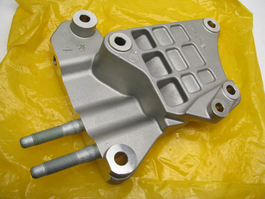NEW Genuine OEM 216702GGB0 Lower Transmission Mount Bracket For Kia