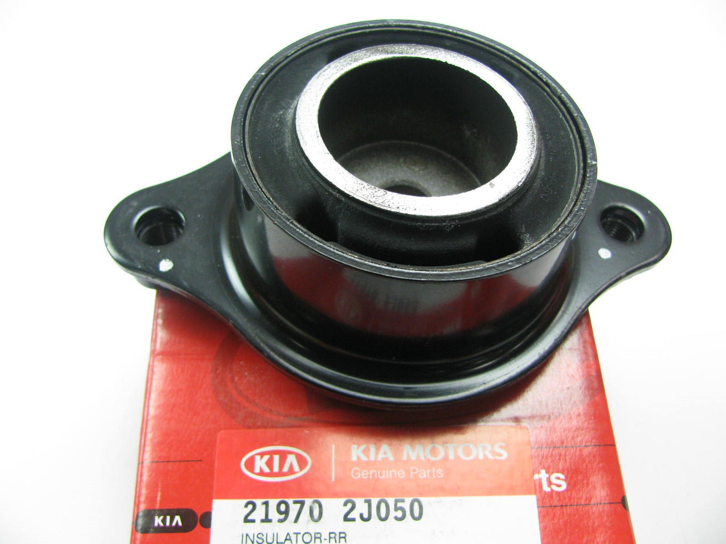 New OEM Rear Chassis Insulator Mount For 2009 Kia Borrego 219702J050