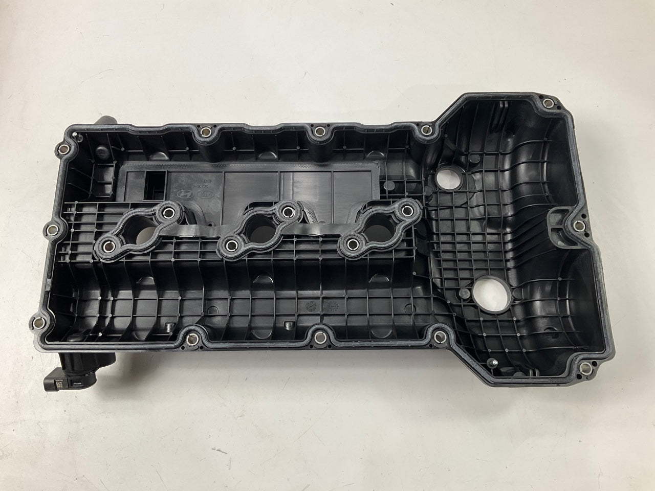 NEW Left Engine Valve Cover OEM For 2010-2012 Genesis Coupe 3.8L V6 224103C750
