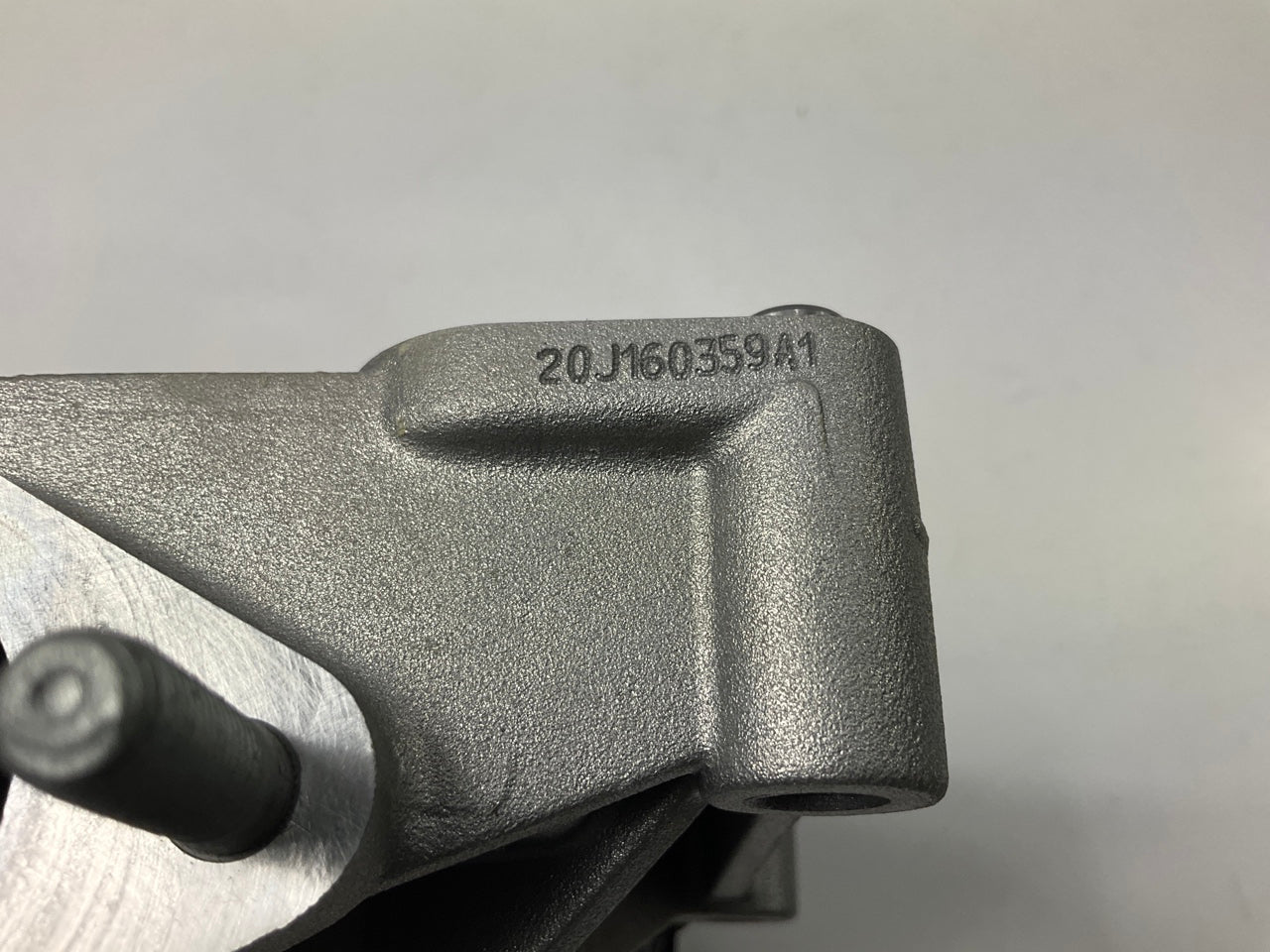 NEW GENUINE Engine Water Pump OEM For Kia 251002G000