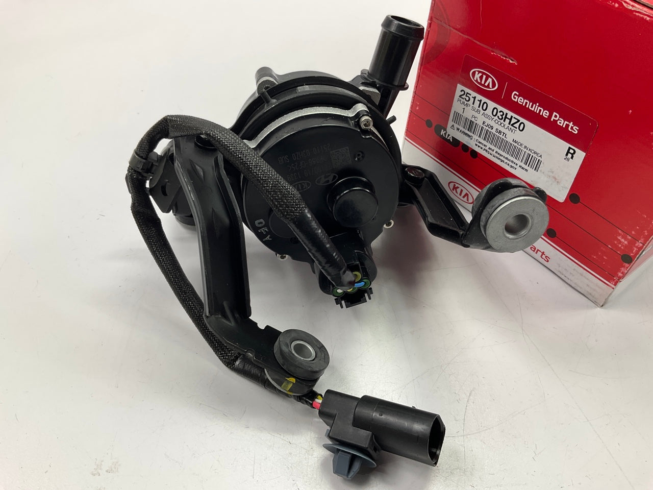 NEW GENUINE Electric Water Pump OEM For 2018-2022 Kia Niro 2511003HZ0