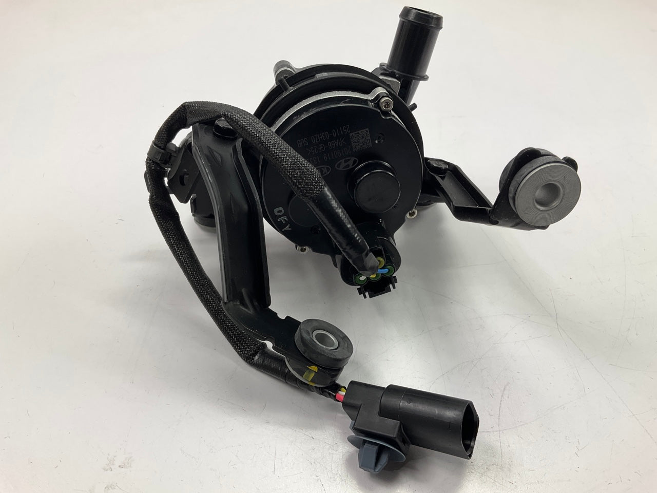 NEW GENUINE Electric Water Pump OEM For 2018-2022 Kia Niro 2511003HZ0