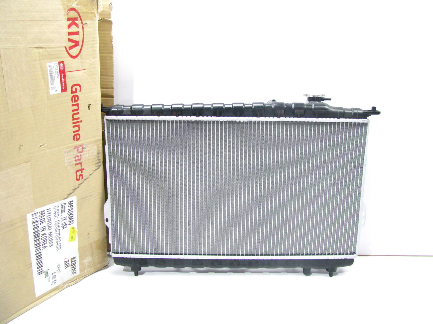 New Genuine Radiator 2531038055 OEM  For 2001-2006 Kia Optima, 99-05 Sonata